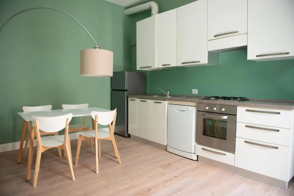 Colorful Milano Apartment  Μιλάνο